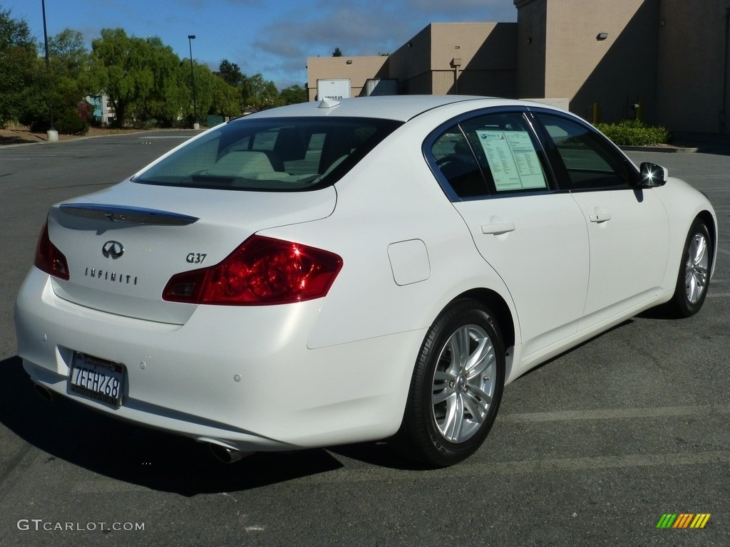 2013 G 37 Journey Sedan - Moonlight White / Stone photo #5