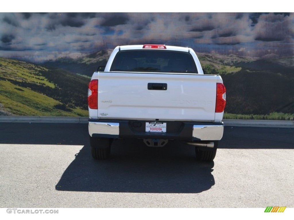 2016 Tundra SR5 CrewMax 4x4 - Super White / Graphite photo #4