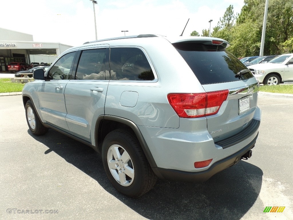 2013 Grand Cherokee Laredo - Bright Silver Metallic / Dark Graystone/Medium Graystone photo #3