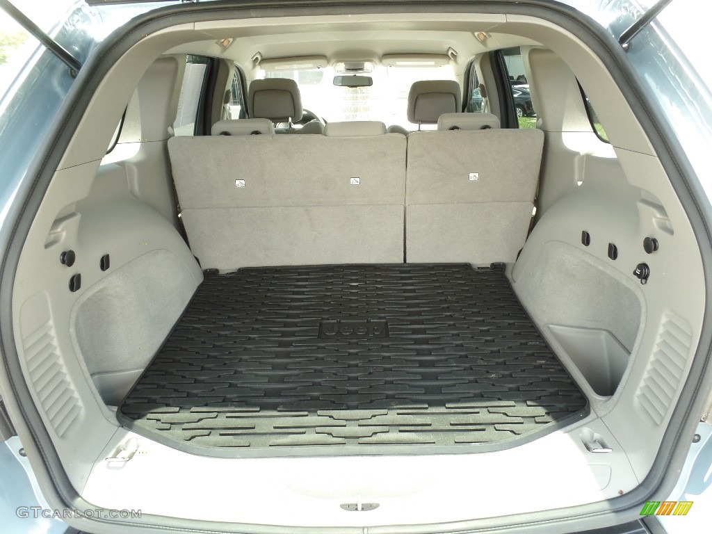 2013 Grand Cherokee Laredo - Bright Silver Metallic / Dark Graystone/Medium Graystone photo #7