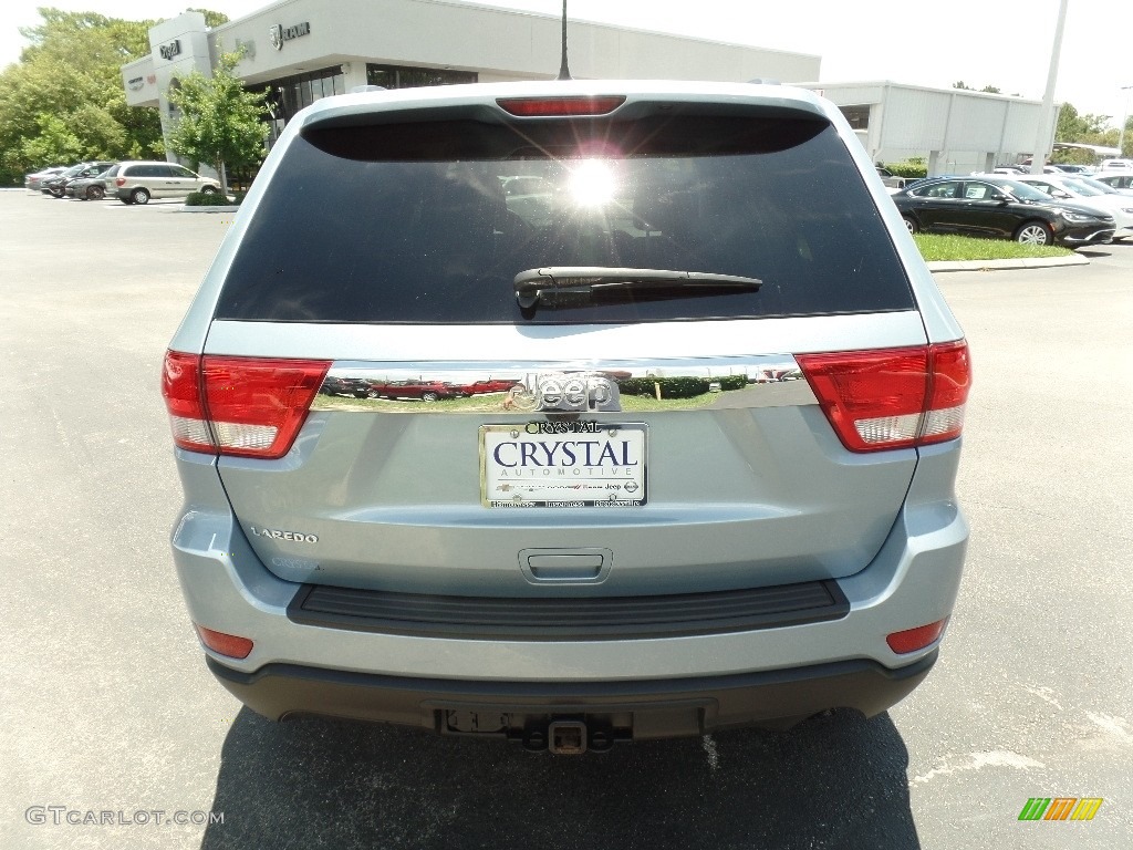 2013 Grand Cherokee Laredo - Bright Silver Metallic / Dark Graystone/Medium Graystone photo #8