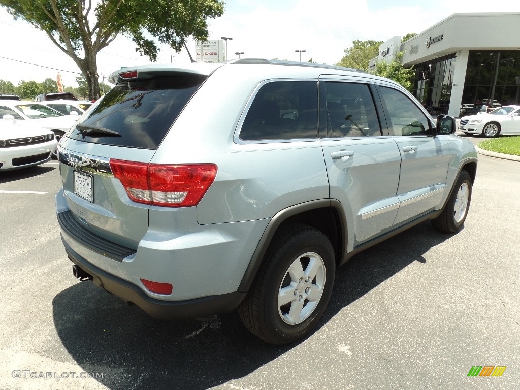 2013 Grand Cherokee Laredo - Bright Silver Metallic / Dark Graystone/Medium Graystone photo #9