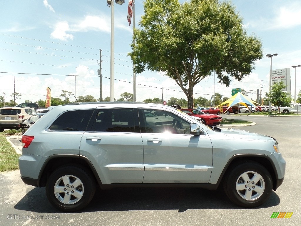 2013 Grand Cherokee Laredo - Bright Silver Metallic / Dark Graystone/Medium Graystone photo #10