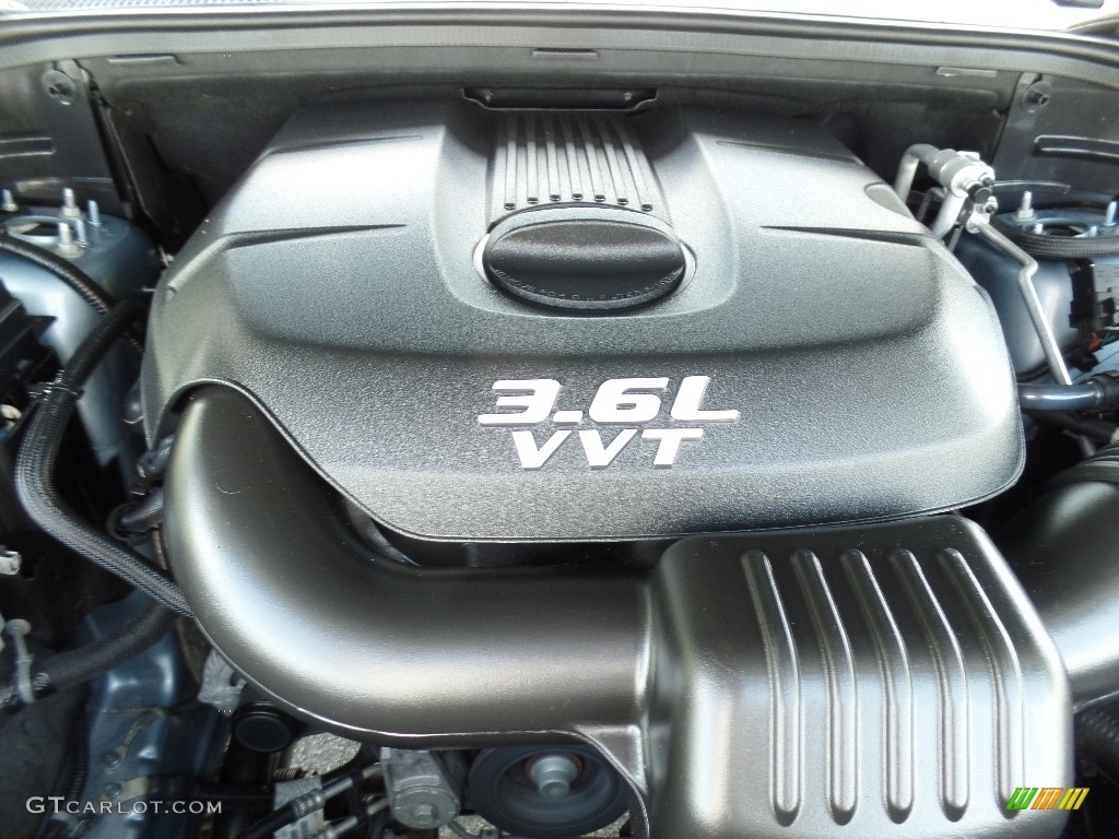 2013 Grand Cherokee Laredo - Bright Silver Metallic / Dark Graystone/Medium Graystone photo #17