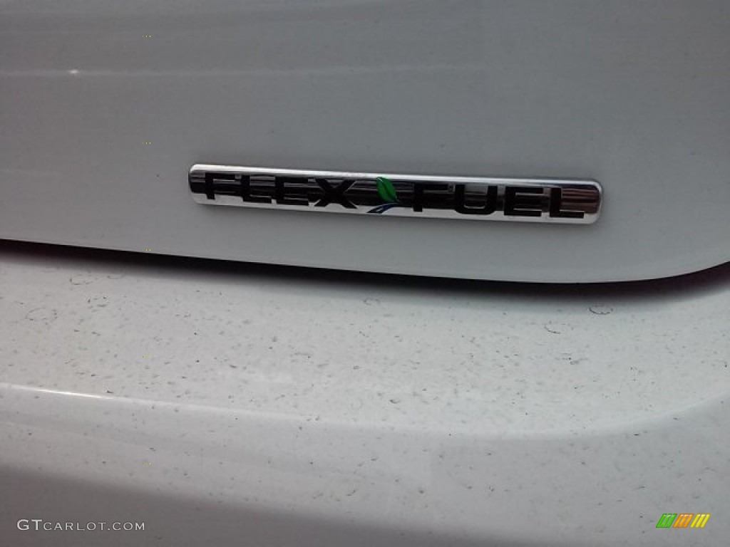 2016 Focus S Sedan - Oxford White / Charcoal Black photo #2