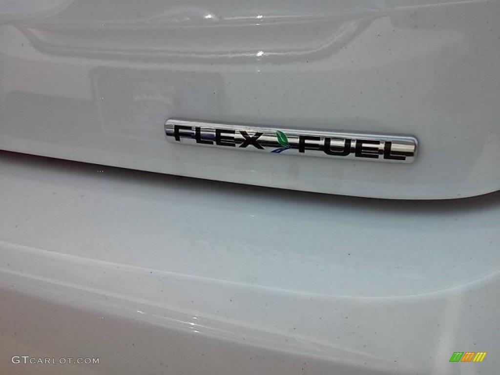 2016 Focus S Sedan - Oxford White / Charcoal Black photo #10