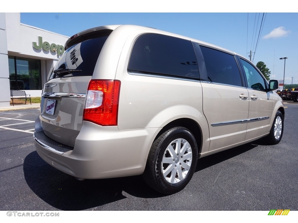 2016 Town & Country Touring - Cashmere/Sandstone Pearl / Black/Light Graystone photo #7
