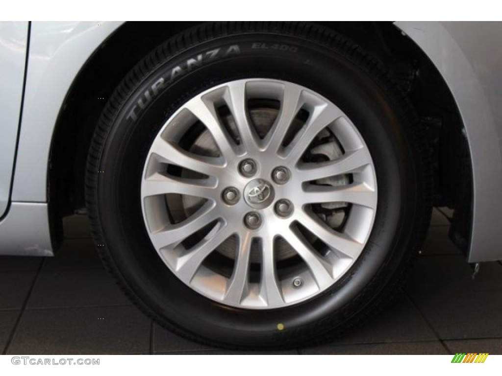 2014 Sienna XLE - Silver Sky Metallic / Light Gray photo #2