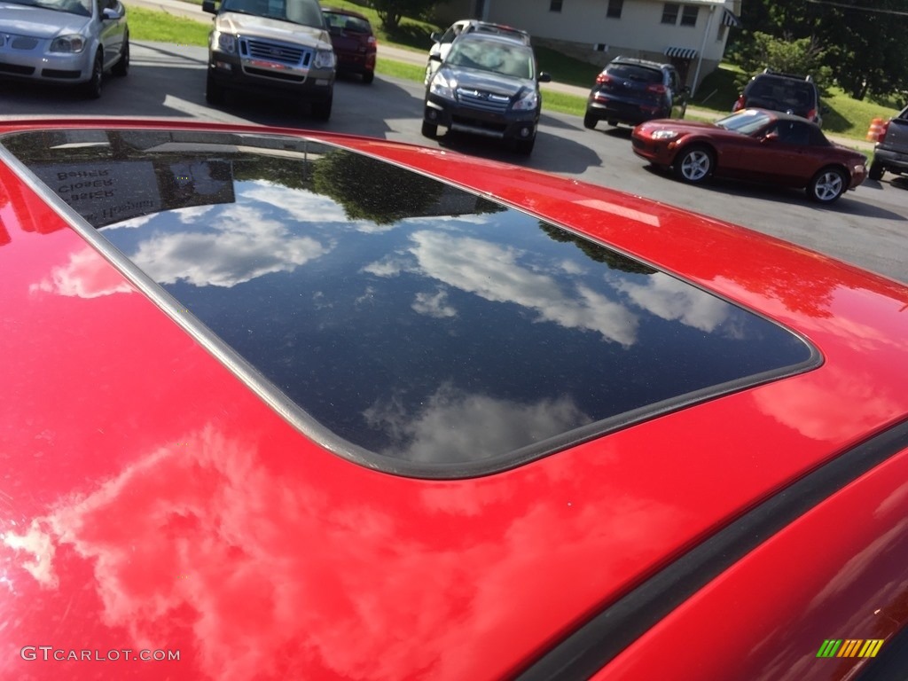 2008 Solara SE Coupe - Super Red 5 / Dark Stone photo #5