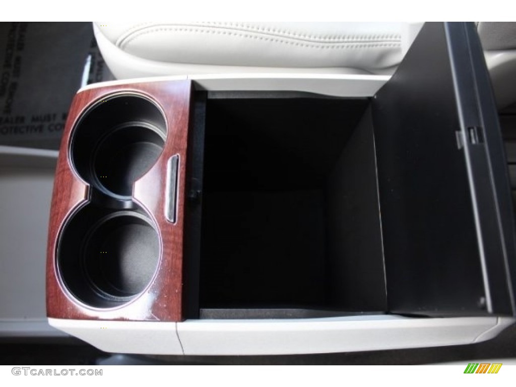 2014 Sienna XLE - Silver Sky Metallic / Light Gray photo #25