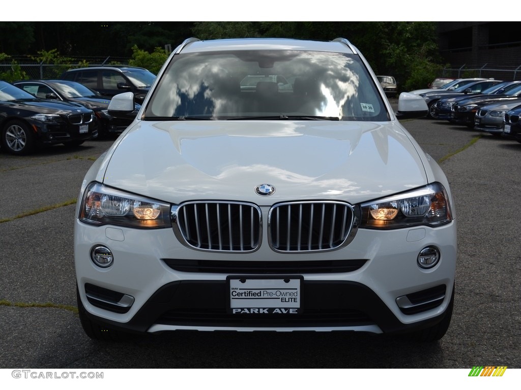 2016 X3 xDrive28i - Alpine White / Black photo #8
