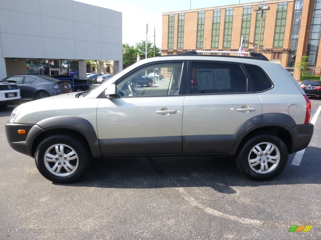 2008 Tucson SE 4WD - Platinum Silver / Beige photo #4