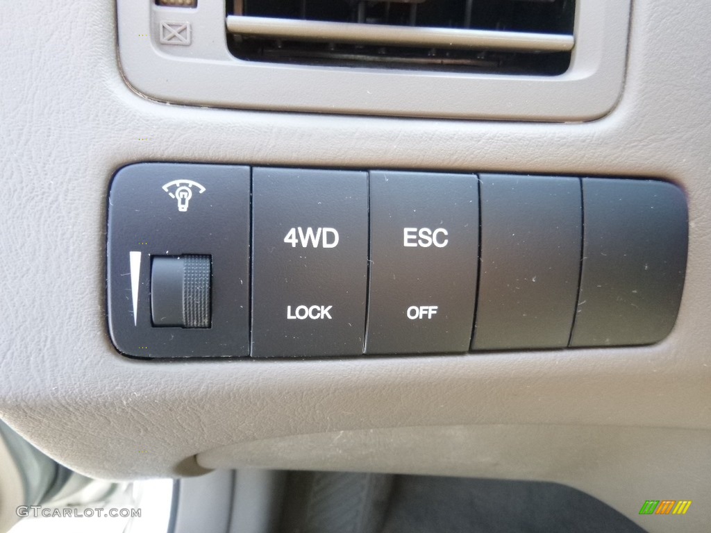 2008 Tucson SE 4WD - Platinum Silver / Beige photo #18