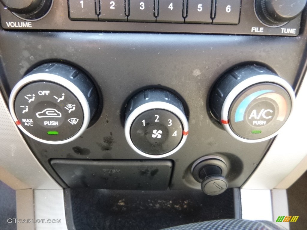 2008 Tucson SE 4WD - Platinum Silver / Beige photo #24