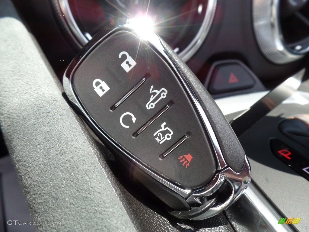 2017 Chevrolet Camaro LT Convertible 50th Anniversary Keys Photos