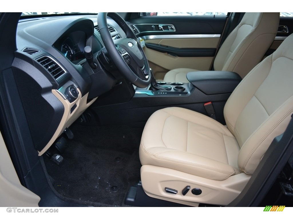 2017 Ford Explorer XLT Front Seat Photo #114348810