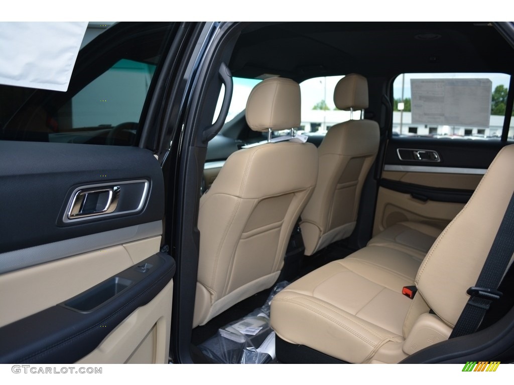 Medium Light Camel Interior 2017 Ford Explorer XLT Photo #114348852