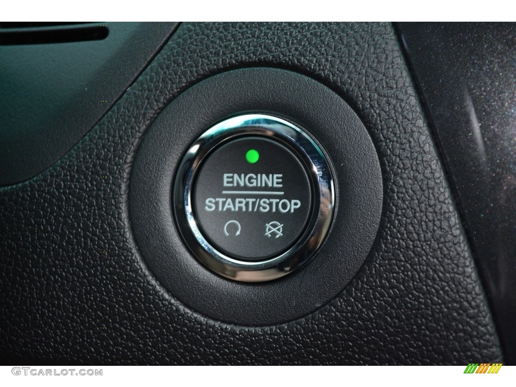 2017 Ford Explorer XLT Controls Photo #114349110