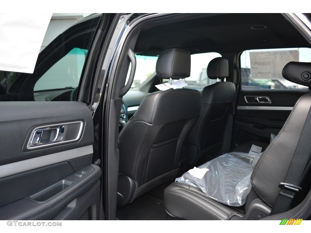2017 Explorer XLT 4WD - Shadow Black / Ebony Black photo #8