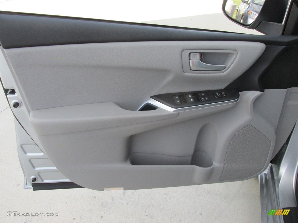 2017 Toyota Camry LE Ash Door Panel Photo #114353301