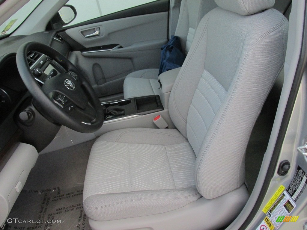 Ash Interior 2017 Toyota Camry LE Photo #114353313