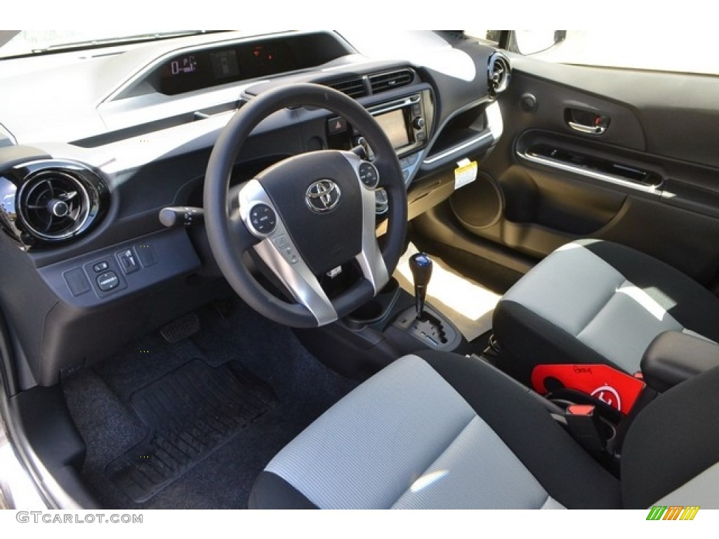 2016 Prius c Two - Magnetic Gray Metallic / Black photo #5