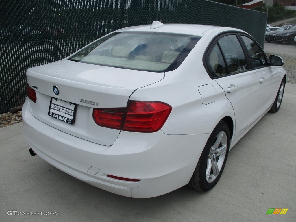 2013 3 Series 320i xDrive Sedan - Alpine White / Venetian Beige photo #4