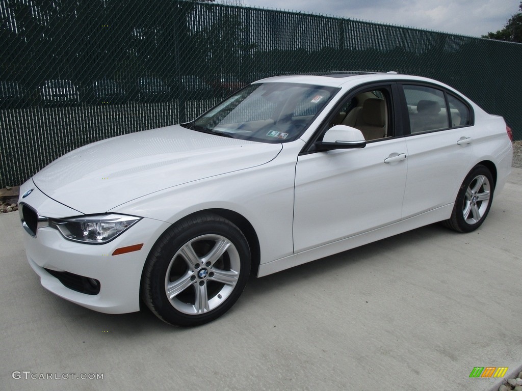 2013 3 Series 320i xDrive Sedan - Alpine White / Venetian Beige photo #8