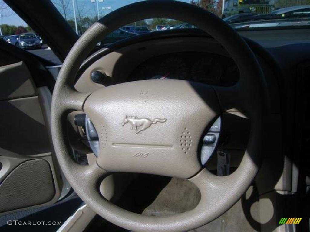 2002 Mustang V6 Coupe - Oxford White / Medium Parchment photo #11