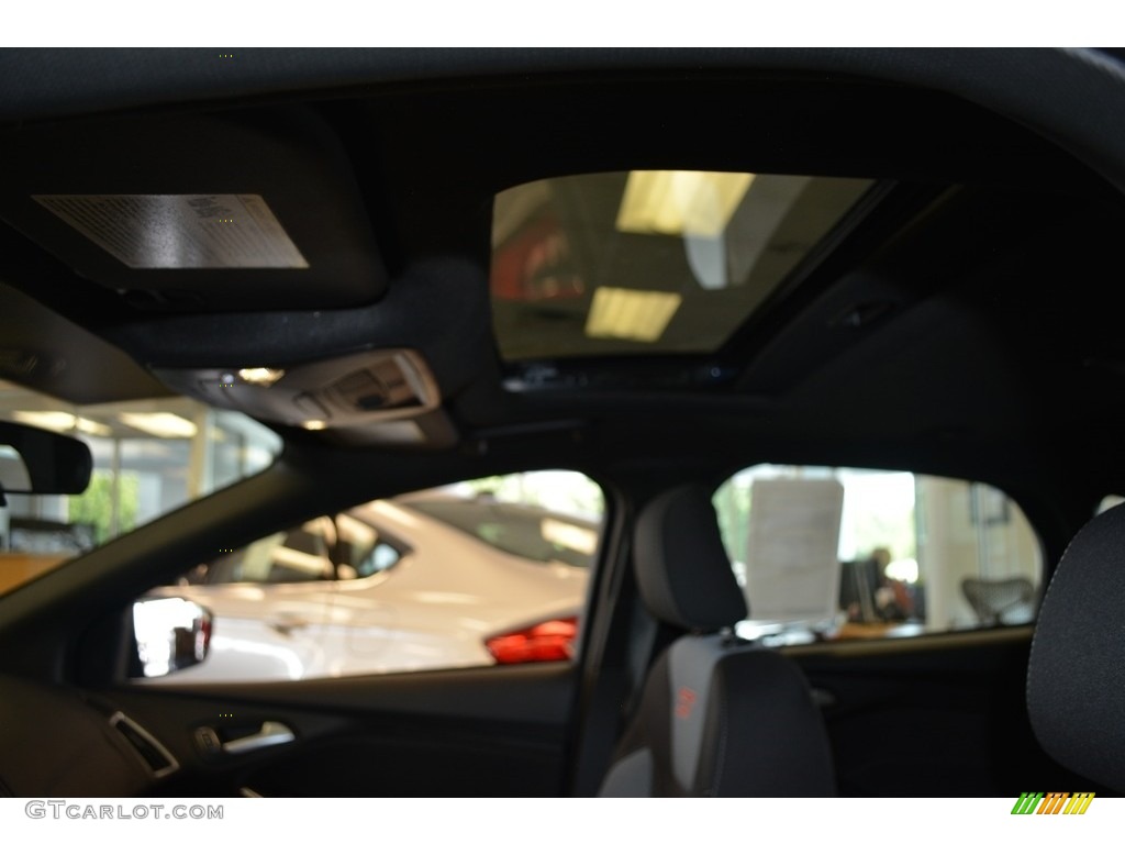 2016 Focus ST - Kona Blue / Charcoal Black photo #6