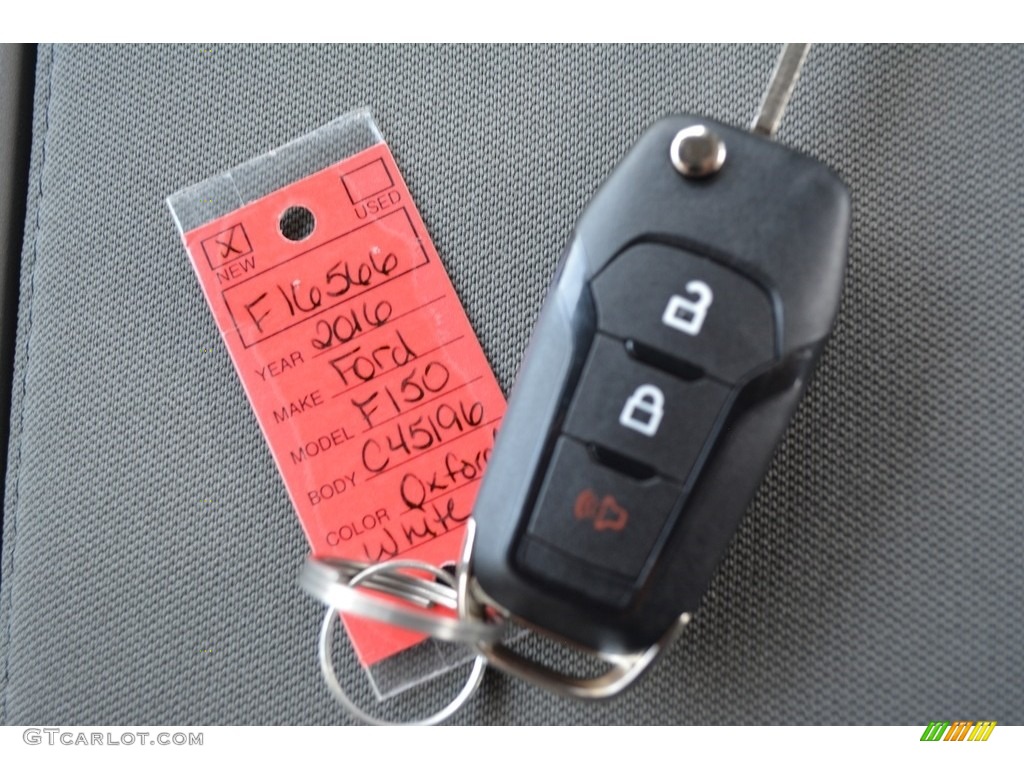 2016 F150 XL SuperCab 4x4 - Oxford White / Medium Earth Gray photo #17