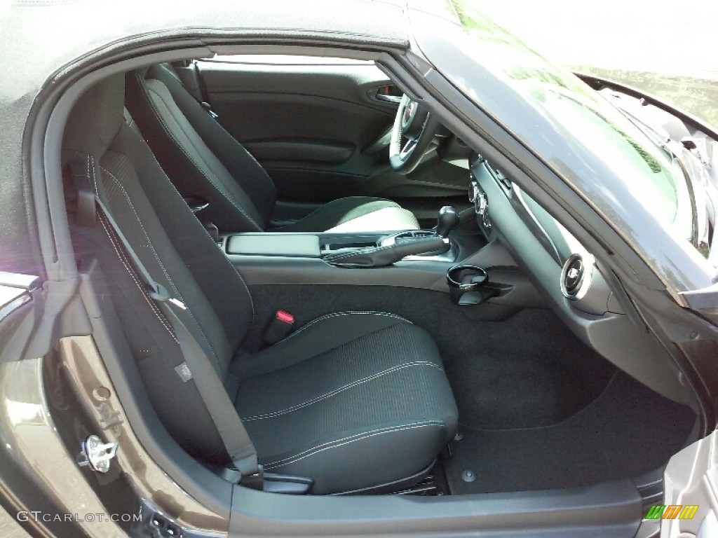 2017 Fiat 124 Spider Classica Roadster Front Seat Photo #114366874