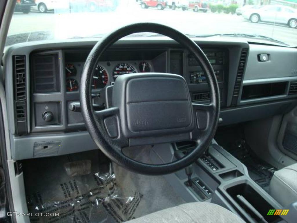 1996 Cherokee Sport 4WD - Black / Gray photo #19