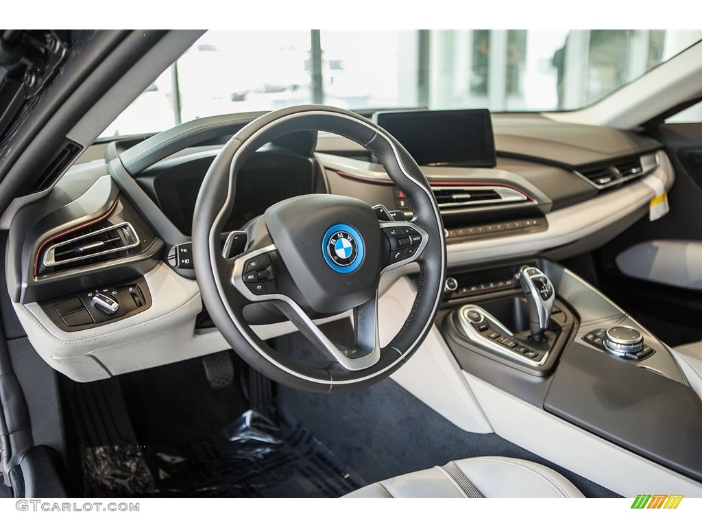 2016 BMW i8 Standard i8 Model Dashboard Photos