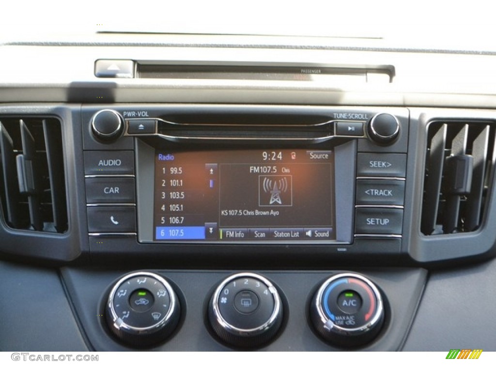 2016 RAV4 LE AWD - Super White / Black photo #6