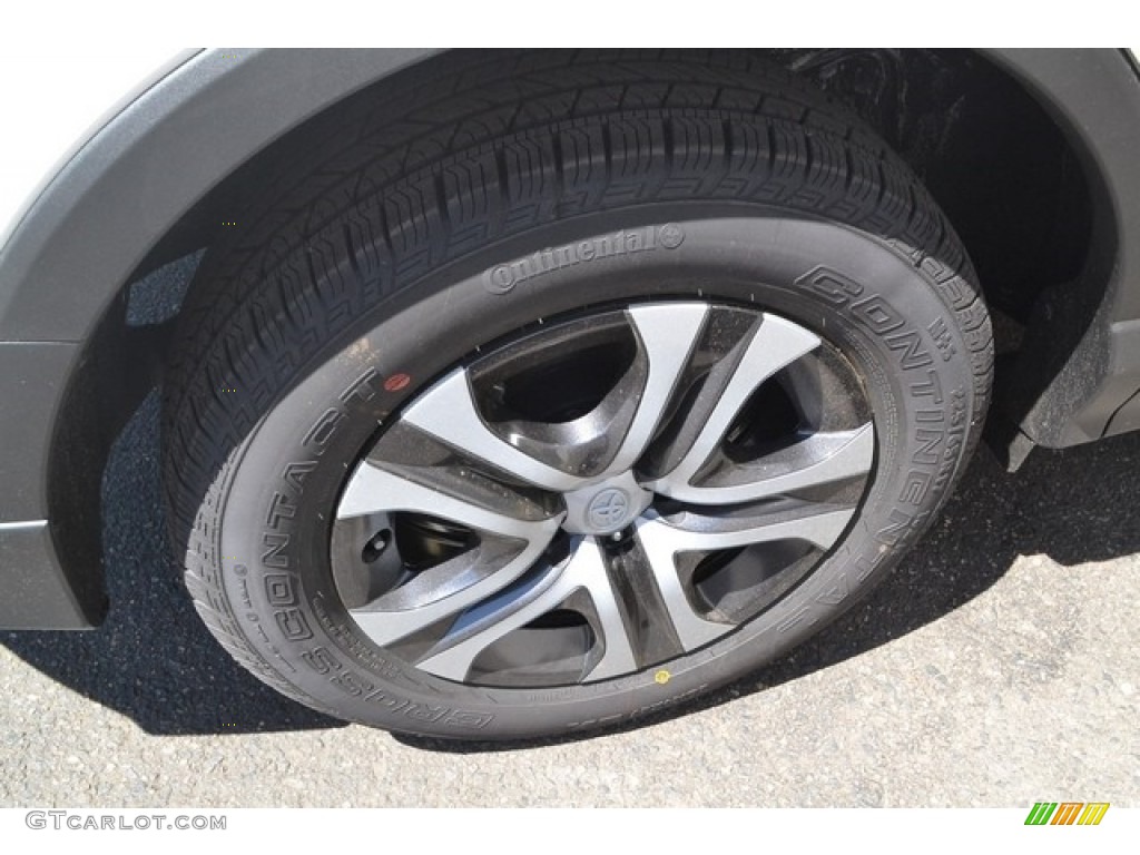 2016 RAV4 LE AWD - Super White / Black photo #9