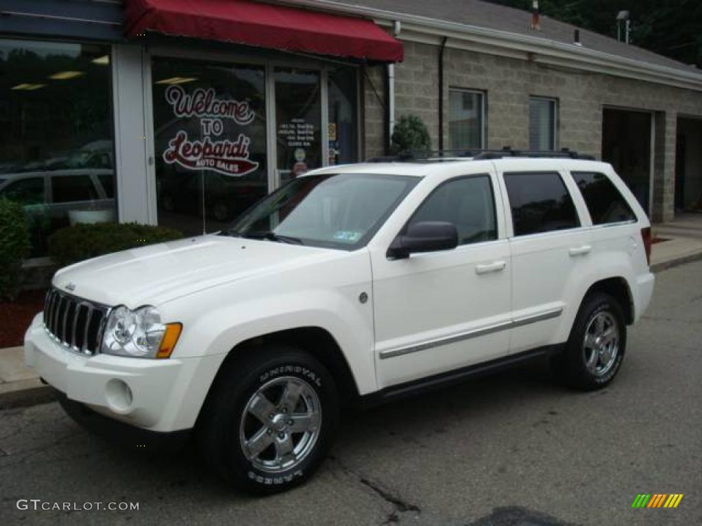 2005 Grand Cherokee Limited 4x4 - Stone White / Dark Khaki/Light Graystone photo #1