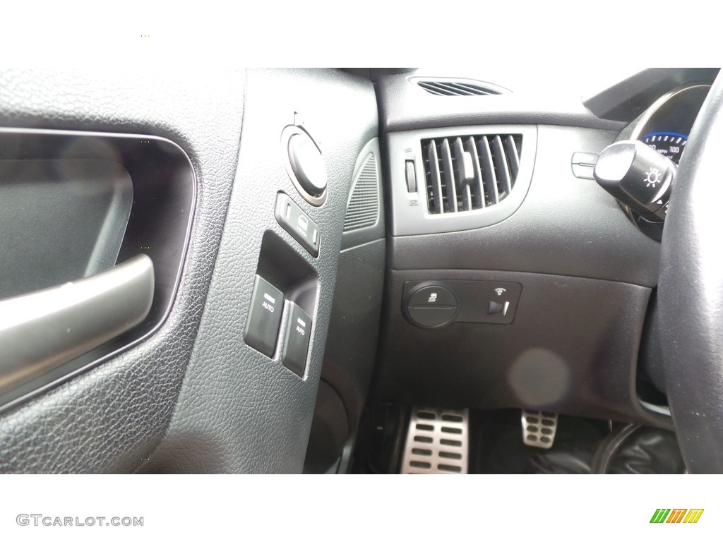 2013 Genesis Coupe 3.8 R-Spec - Black Noir Pearl / Black Leather photo #14