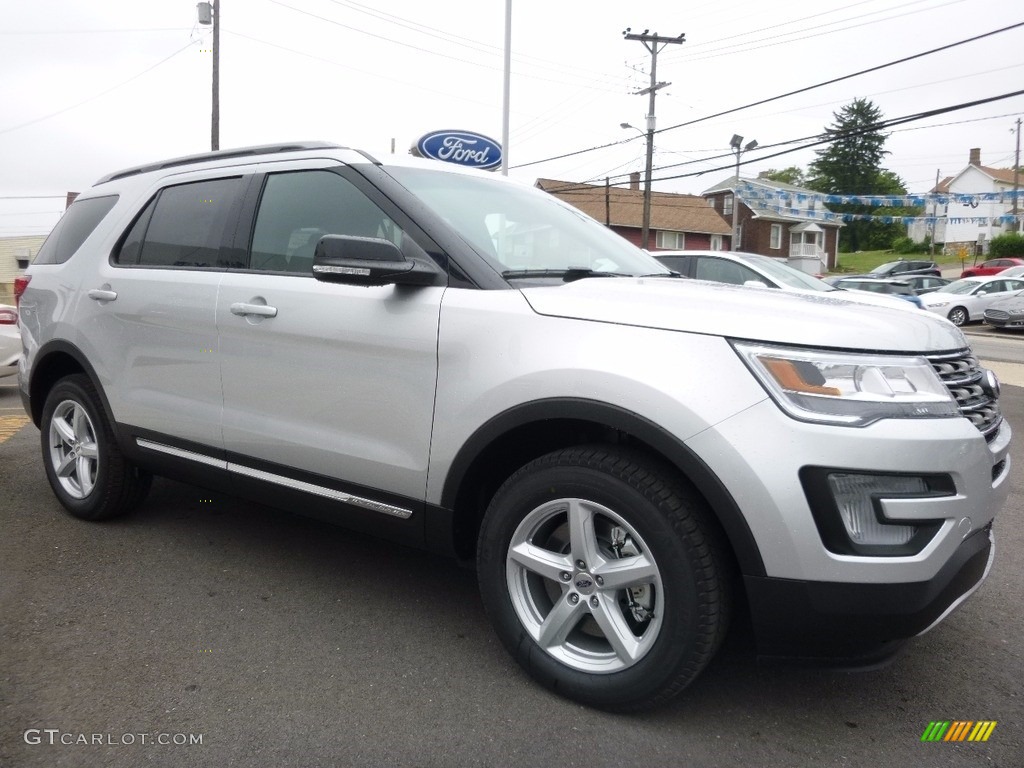 2017 Explorer XLT 4WD - Ingot Silver / Ebony Black photo #3