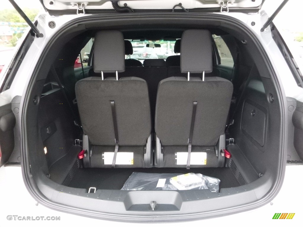 2017 Explorer XLT 4WD - Ingot Silver / Ebony Black photo #7