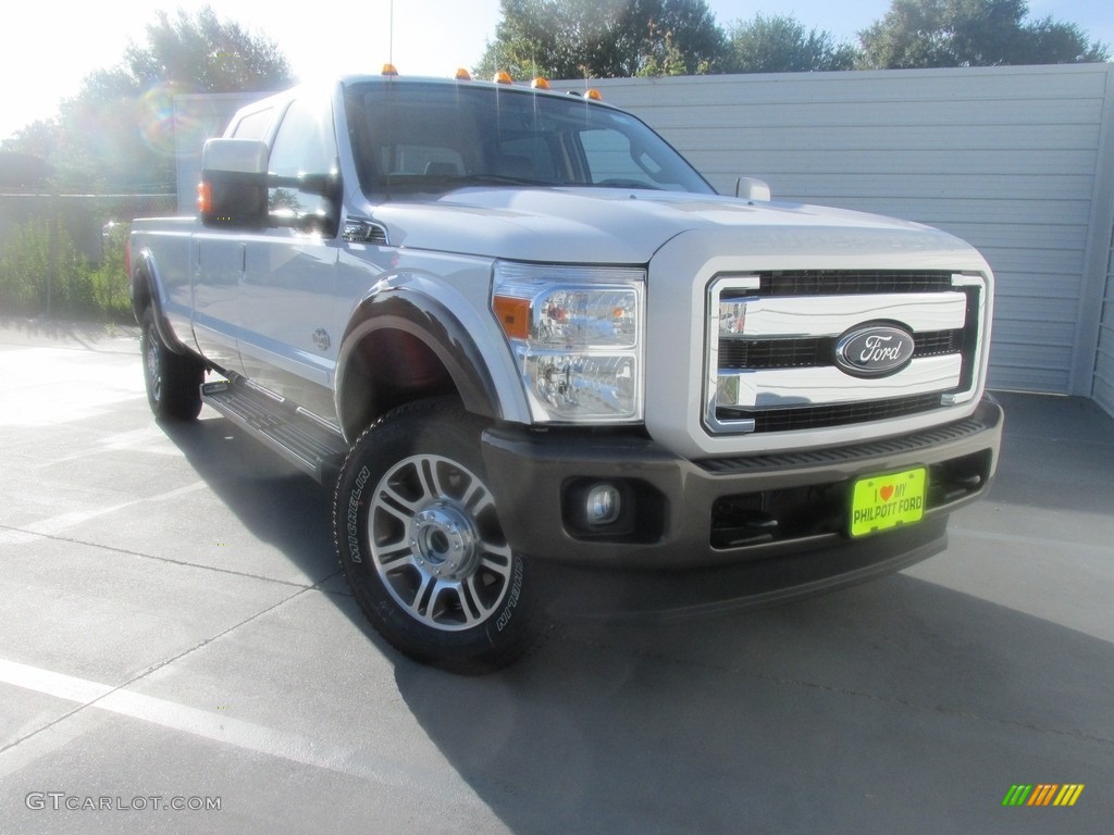 Oxford White Ford F250 Super Duty