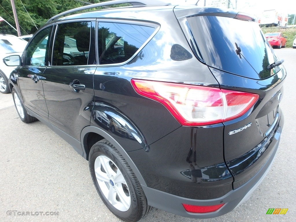 2014 Escape SE 2.0L EcoBoost 4WD - Tuxedo Black / Charcoal Black photo #4