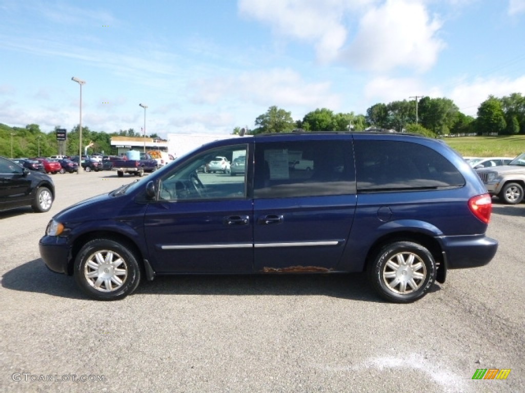 2006 Town & Country Touring - Midnight Blue Pearl / Medium Slate Gray photo #4