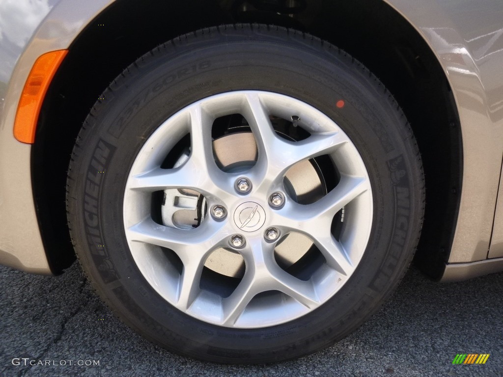 2017 Pacifica Touring L Plus - Molten Silver / Black/Alloy photo #6