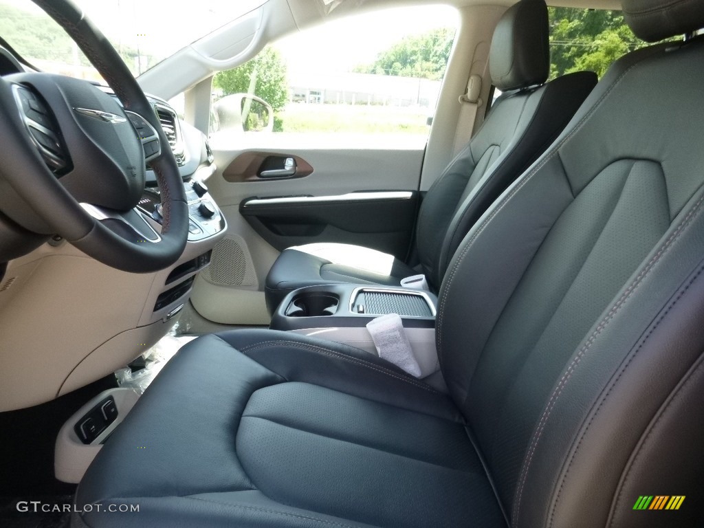 2017 Pacifica Touring L Plus - Molten Silver / Black/Alloy photo #7