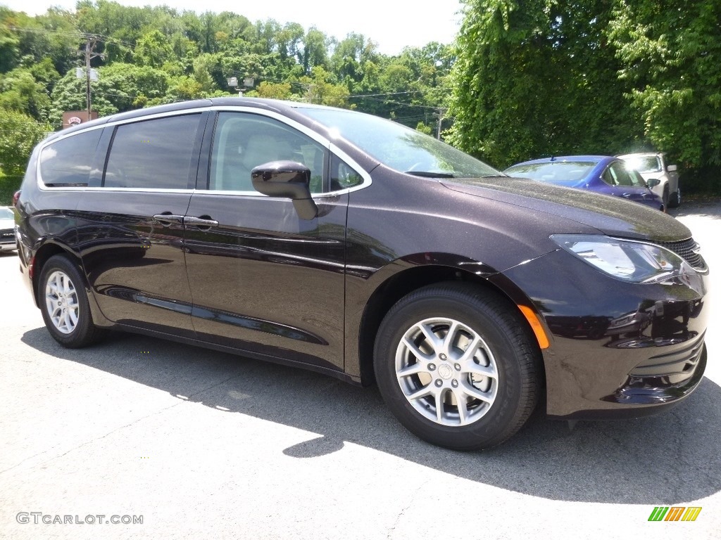Dark Cordovan Pearl 2017 Chrysler Pacifica Touring Exterior Photo #114404491