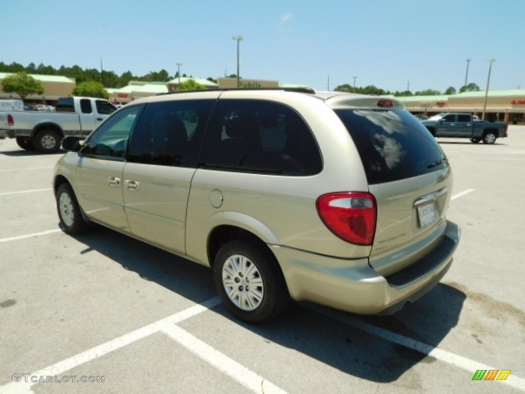 2005 Town & Country LX - Linen Gold Metallic / Medium Slate Gray photo #3