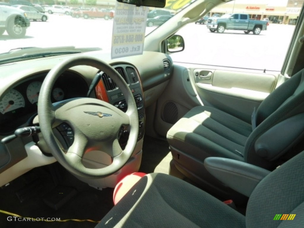 2005 Town & Country LX - Linen Gold Metallic / Medium Slate Gray photo #4