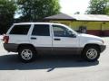 Stone White - Grand Cherokee Laredo Photo No. 2
