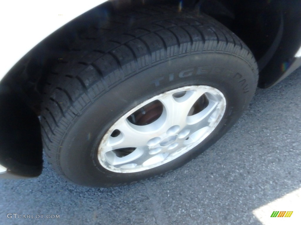 2004 VUE V6 - Polar White / Gray photo #7